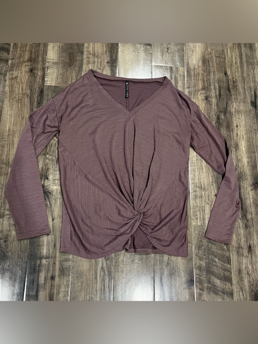 KÜHL V-Neck Twist-Knot Long Sleeve Top Dusty Mauve Women’s Small
